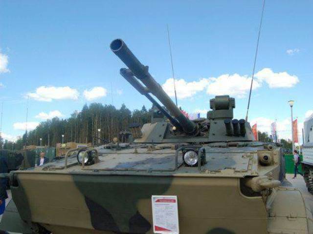 Um novo lote de BMP-3 foi enviado para as tropas.