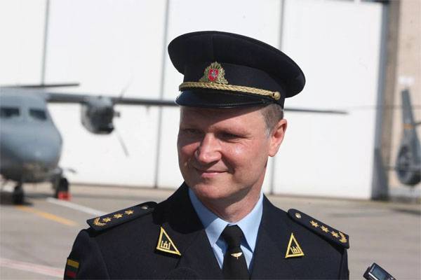 Lithuanian Air Force Commander was suspended for plans to repair helicopters in the Russian Federation. What did the court decide?