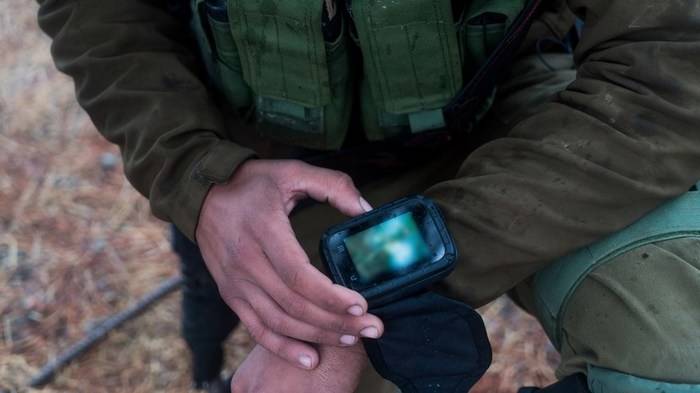 В экипировку израильских солдат включат смартфон