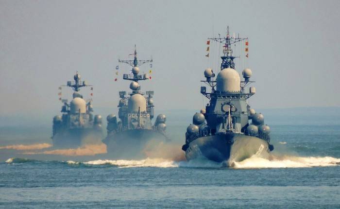 Expert: Russia's teachings in international waters are legitimate