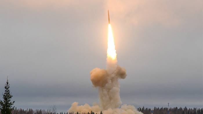 Les Forces de missiles stratégiques ont mené un lancement d'essai du Topol ICBM