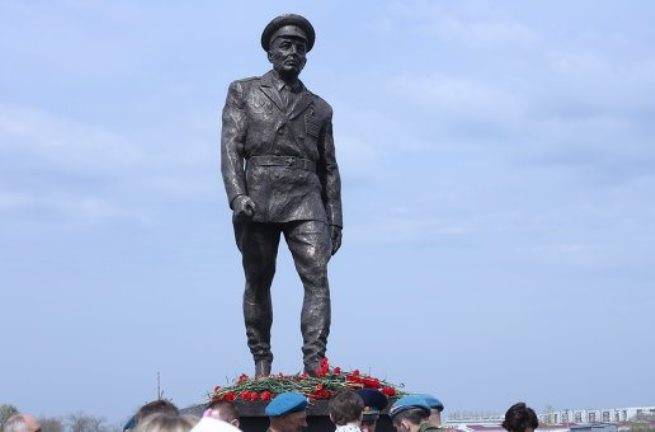 ワシリー・マルゲロフの記念碑がヴォルゴグラード地方に開設される