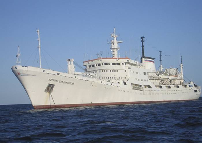 Navio oceanográfico da Marinha russa "Almirante Vladimirsky" fez uma medição das profundidades na transição do Báltico para o Mar Mediterrâneo