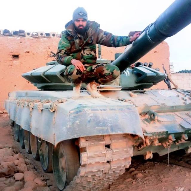 I commandos navali in Siria hanno ricevuto i carri armati T-72B3