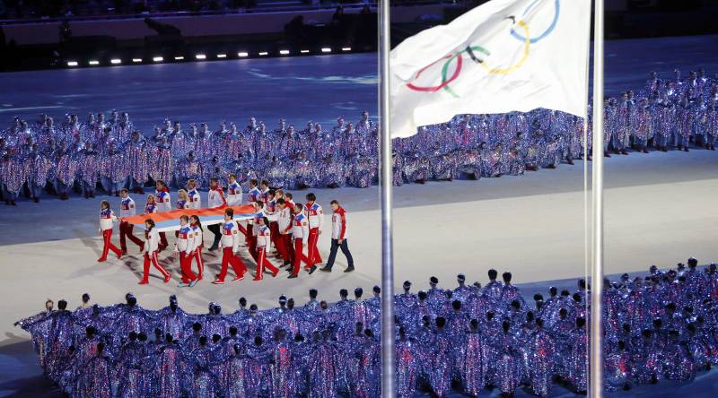 России разрешили выступать под белой тряпкой