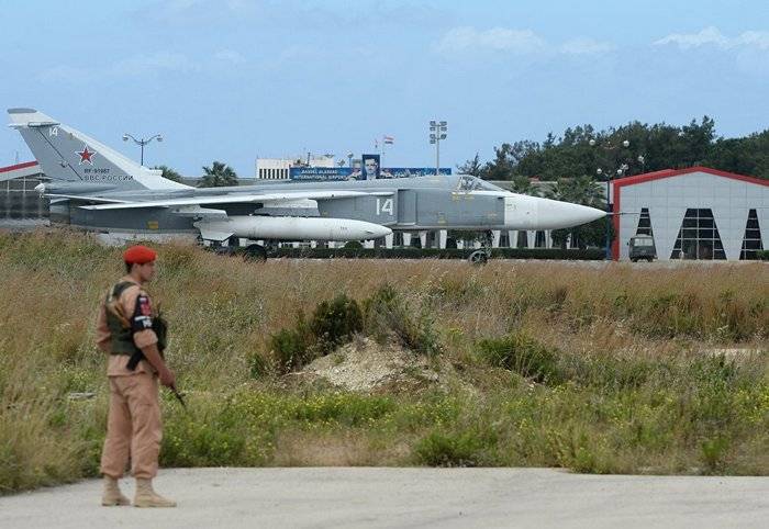 МО РФ: в результате обстрела боевиками авиабазы Хмеймим погибли двое военнослужащих