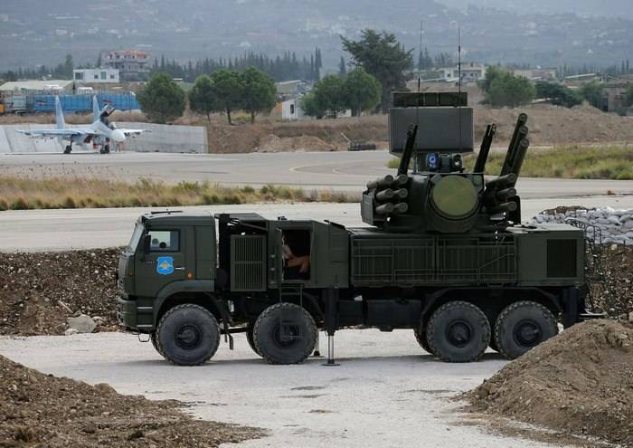 Ministero della Difesa della Federazione Russa: UAV lanciati da una distanza superiore a 50 km sono stati utilizzati contro le basi della Federazione Russa in Siria