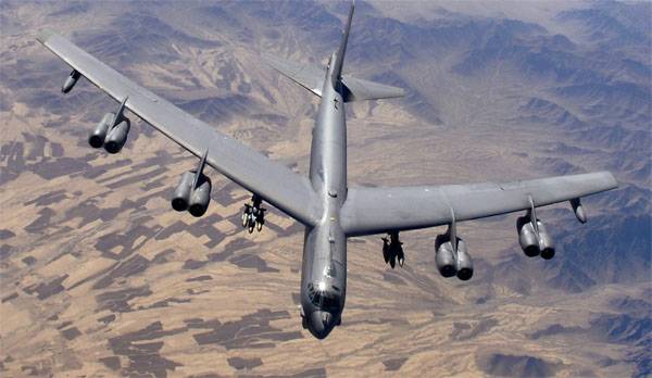 Three strategic bomber B-52H transferred from the USA to Britain