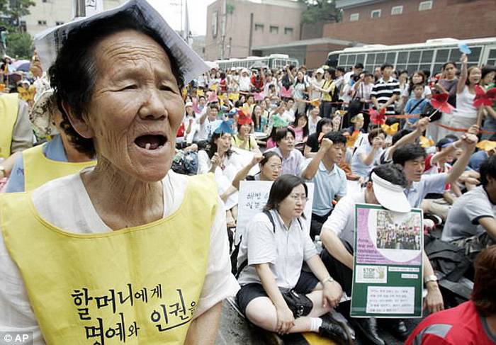 Сексуальное насилие поссорило Сеул и Токио