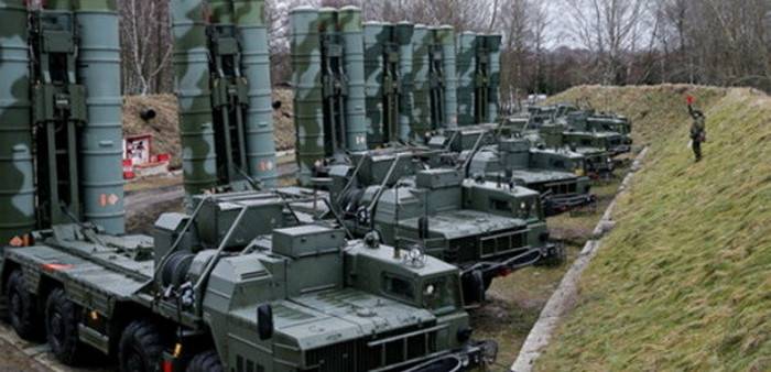 S-400 방공 시스템의 두 번째 부서는 크리미아에서 전투 임무를 수행했습니다.