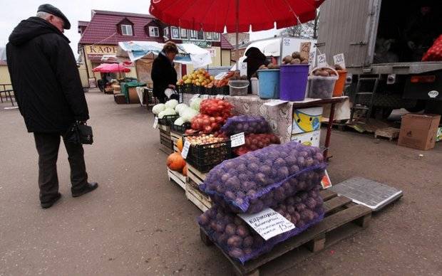 Es gibt nichts, um das Land zu ernähren, der Importersatz schlug fehl