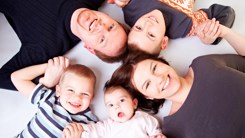 Валерий Рязанский: «По три ребенка в семье – это реально…»