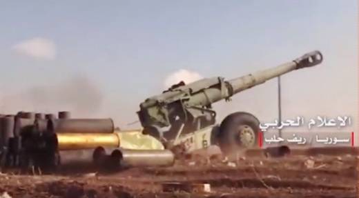 In Syria, X-NUMX-mm D-152 howitzer cannons are seen in positions of pro-Assad formations