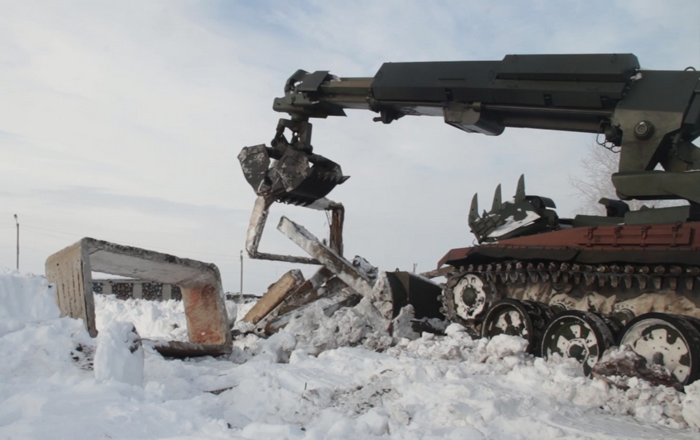중앙군구 공병들이 최신기술의 전투능력을 보여주었다.