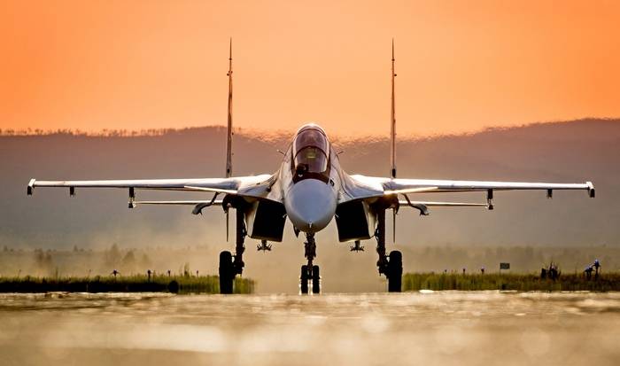 Mianmar planeja comprar seis caças Su-30