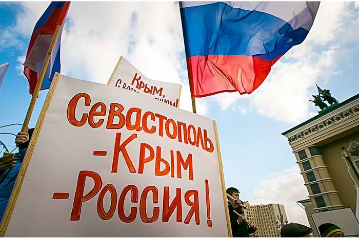 Na Criméia, rejeitou a ideia de um referendo da ONU