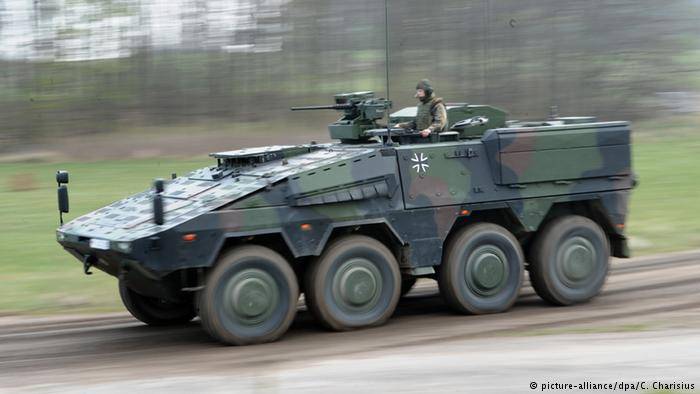 Alemania envió nuevos transportes blindados de personal a Lituania.