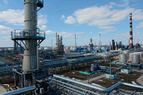 La Bielorussia ha aumentato i dazi di transito per il petrolio russo