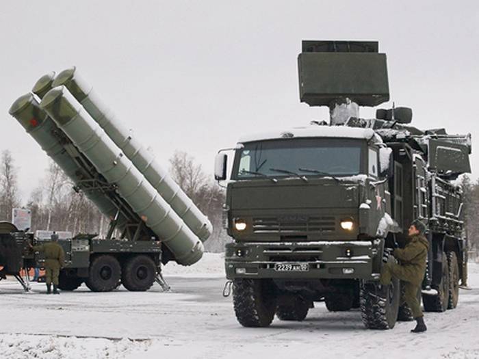 미국: Tandem S-400 및 "Shell"이 NATO의 하늘을 닫습니다.