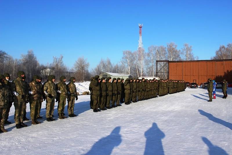 Los exploradores del Distrito Militar Central realizaron un aterrizaje en la orilla derecha del Volga en la región de Samara