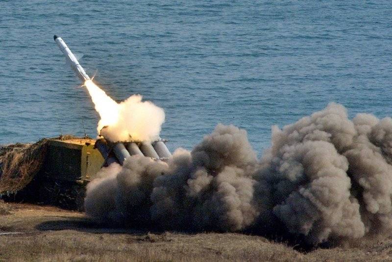 Missile systems "Ball" and "Bastion" Black Sea Fleet conducted training firing