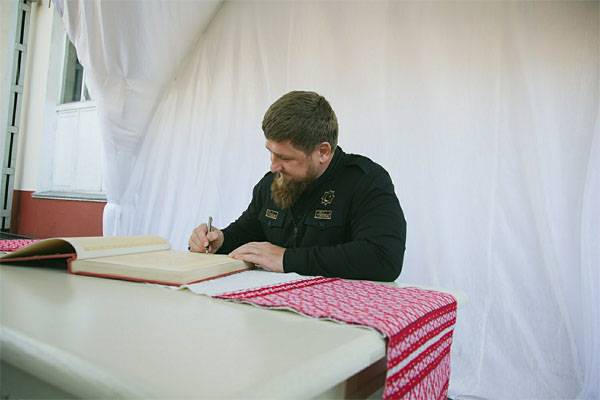 Ramzan Kadyrov called on Vladimir Putin to rule the country for life