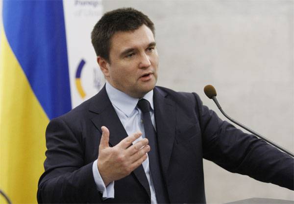 Klimkin, Ukraynalıların neden yurtdışına kaçtığını açıkladı