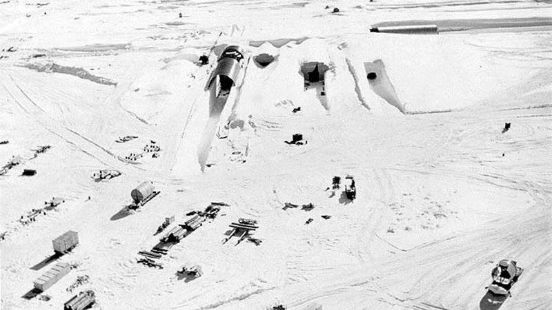 在格陵兰，为抗击苏联而建立的美国核基地开始解冻