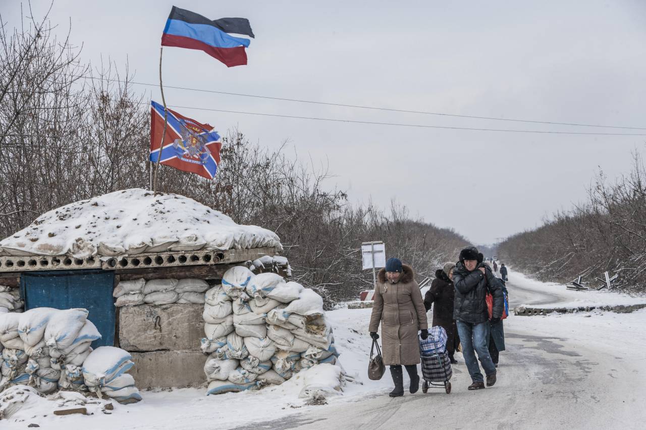 Донбасс сегодня граница. Границы ДНР. Блокпост на границе.