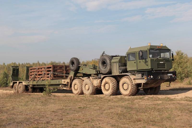 MZKT-742960 + 820400 탱크 트럭 (벨로루시 공화국)
