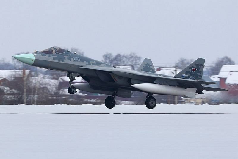 Su-57’in prototiplerinin sonuncusu Zhukovski’deki testlere ulaştı.