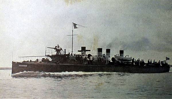 La mémoire de l'équipage du légendaire destroyer "Guarding" a été honorée à Saint-Pétersbourg