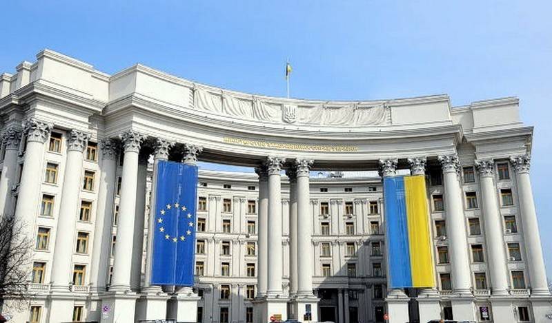 Das ukrainische Außenministerium hat eine Kündigung des Freundschaftsvertrags mit der Russischen Föderation vorbereitet