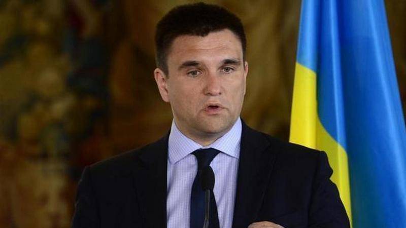 Klimkin "decidió" introducir en Donbass 15 mil fuerzas de paz