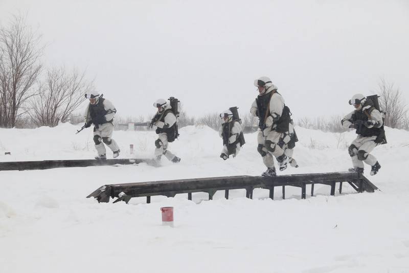 En el Distrito Militar Central se celebró un concurso lanzallamas "White Sun-2018»