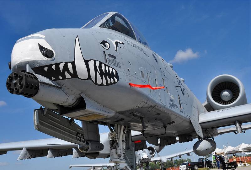 La Fuerza Aérea de los Estados Unidos todavía encontró dinero para nuevas alas para Warthogs