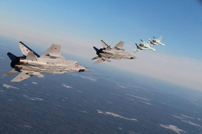 Gli aerei da combattimento Ladoga-2018 si esercitano vicino ai confini finlandesi