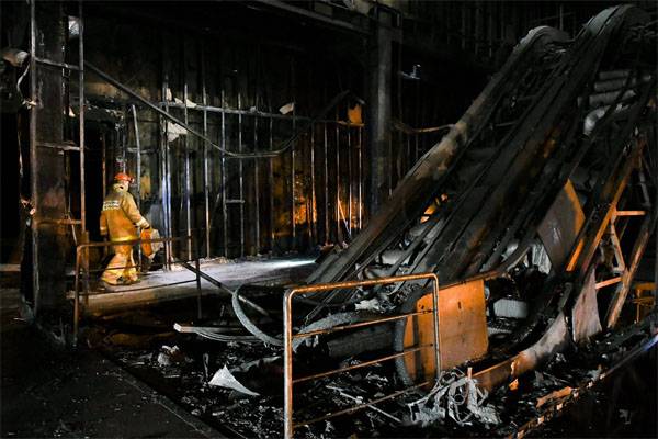 In Kemerowo begannen Abschiedszeremonien für die Opfer des Brandes im Einkaufszentrum Winter Cherry.