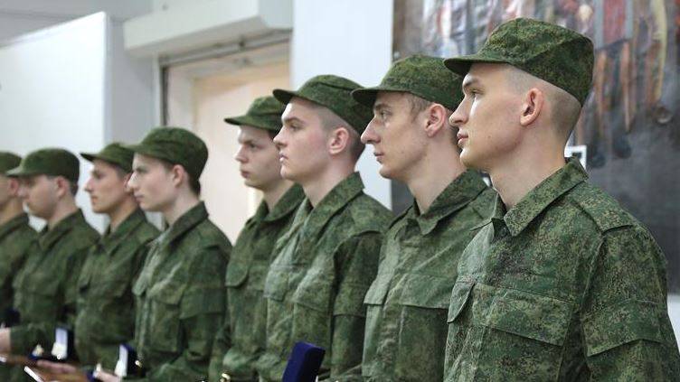 Ce printemps, 128 de milliers de recrues ira servir dans les forces armées de la Fédération de Russie