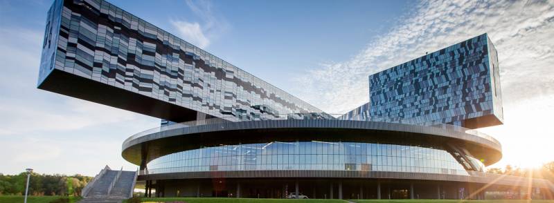 Чему и как учат в ПТУ имени Сколково?