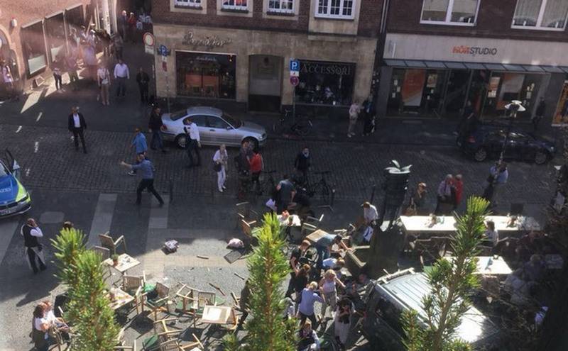 In Germany, a truck drove into a crowd of people. There are dead