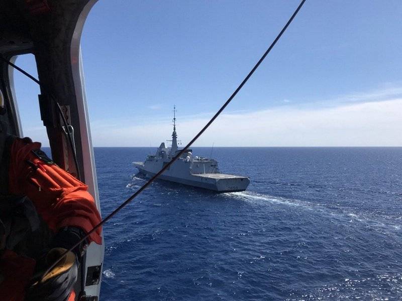 French frigate D650 joins Donald Cook. Under the supervision of Su-24M