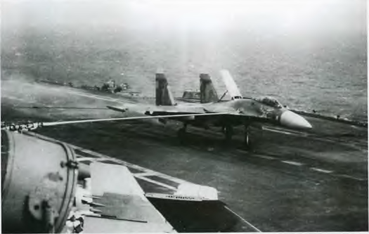 Su-33, MiG-29K und Yak-141. Kämpfe um Deck