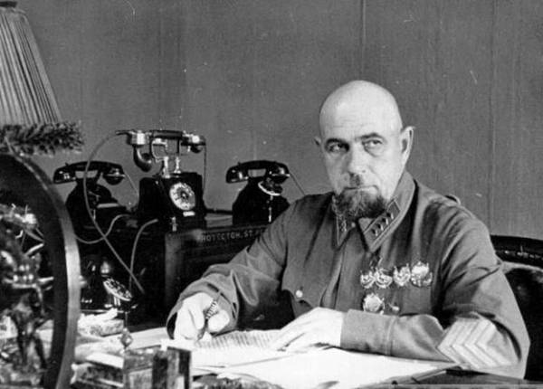 Реабилитирован посмертно. «Весёлая жизнь» Павла  Дыбенко (окончание)