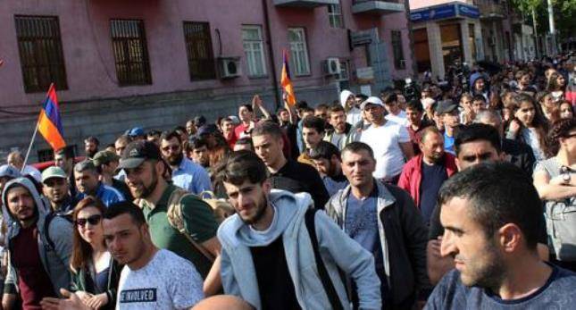 Mass protests in Armenia. Center of Yerevan closed