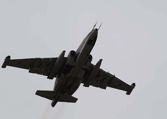 Su-25SM destruiu bunkers inimigos falsos em Primorye