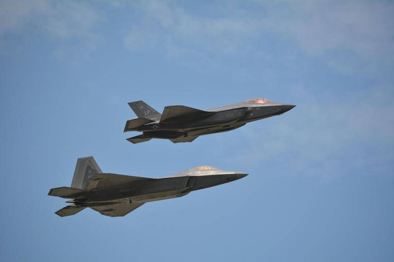 Every whim for your money. The USA can offer Japan a hybrid of F-22 and F-35