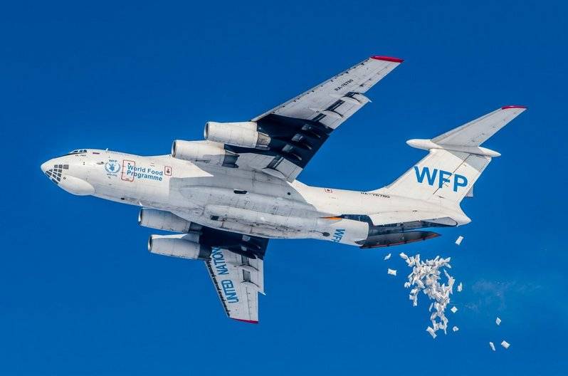 Fallschirme des falschen Systems. Der WFP-Direktor sprach über die Lieferung humanitärer Hilfe nach Deir ez-Zor