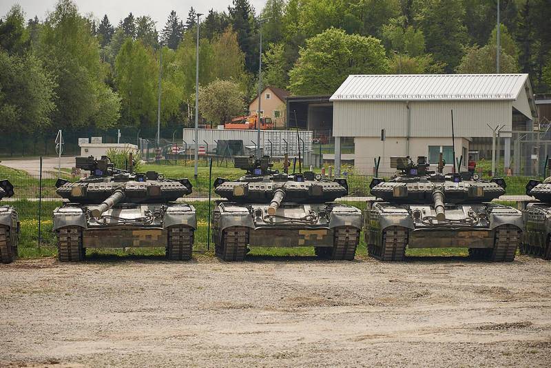 Cinco Oplots y siete BTR-80. Las Fuerzas Armadas de Ucrania llegaron para ejercicios en Alemania