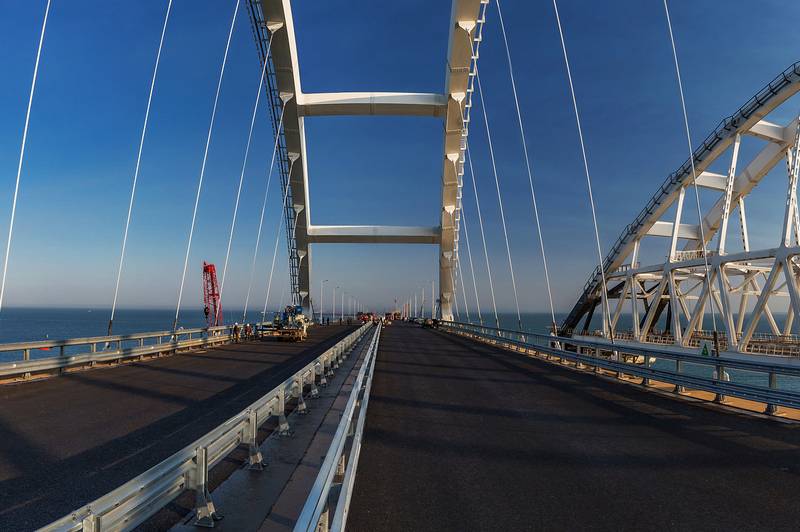 Reliable and durable. Crimean bridge checked in all respects